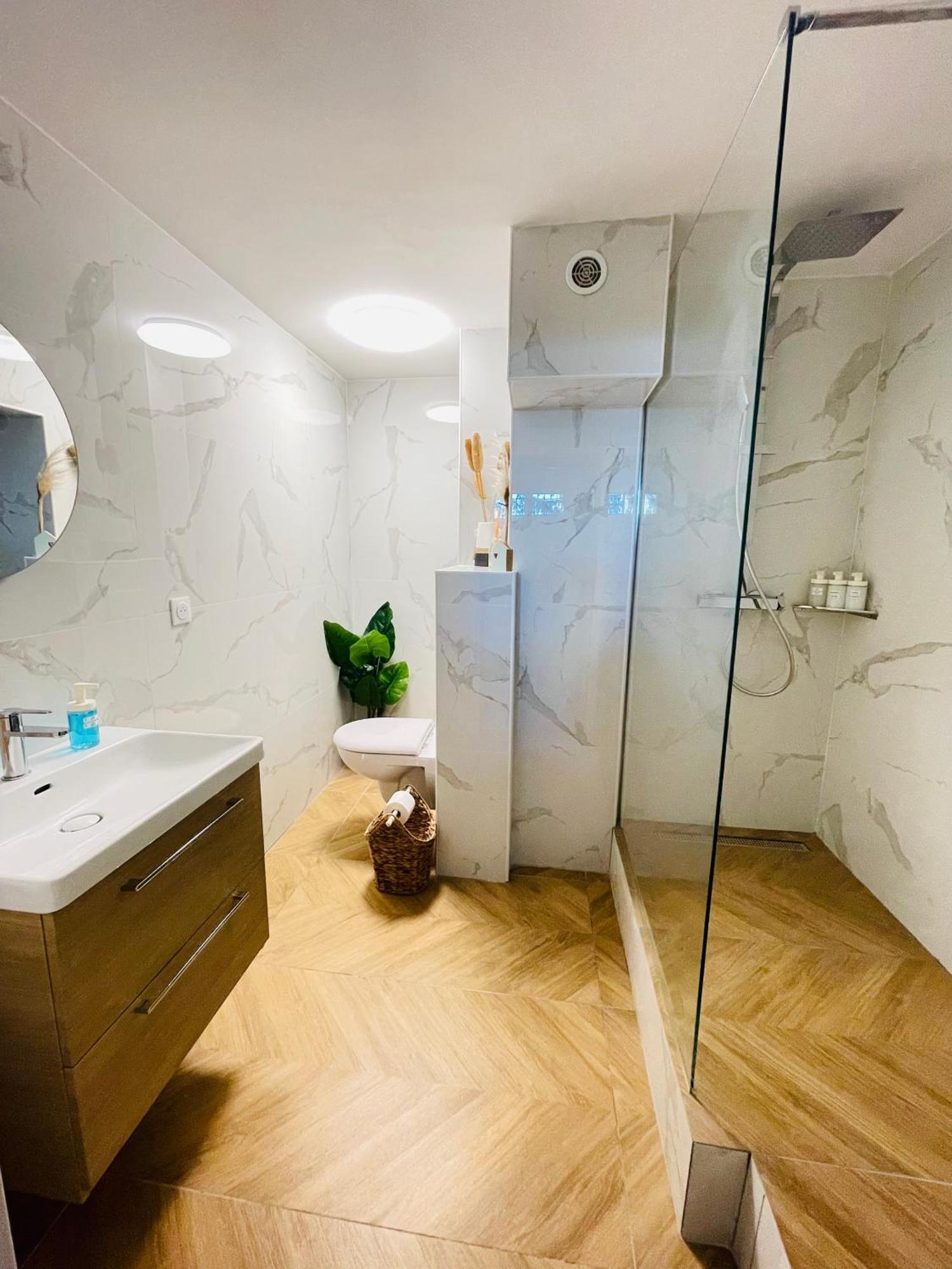 Le Niou, Appartement Avec Parking Gratuit Marseille Exteriör bild